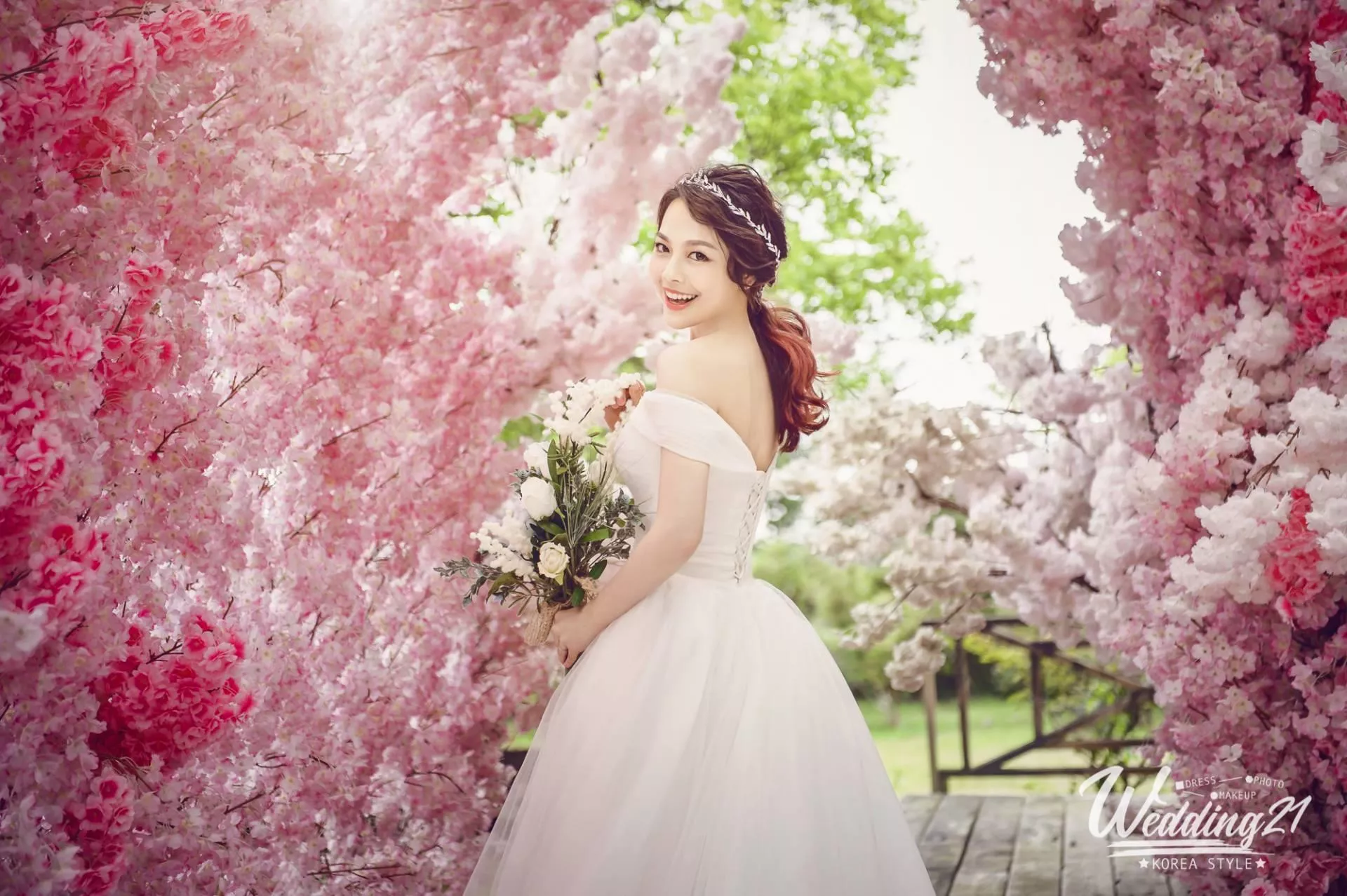 暳樺-婚紗攝影照手工婚紗禮服出租婚紗攝影照-婚紗攝影照-桃園婚紗攝影照W21禮服出租婚紗包套桃園推薦婚紗店新娘秘書新秘新密閨蜜寫真照全家福照桃園韓國韓式婚紗桃園CP值高的婚紗桃園自助婚紗美式婚紗雜誌婚紗電影婚紗11-樺-婚紗攝影照(1號攝影師)