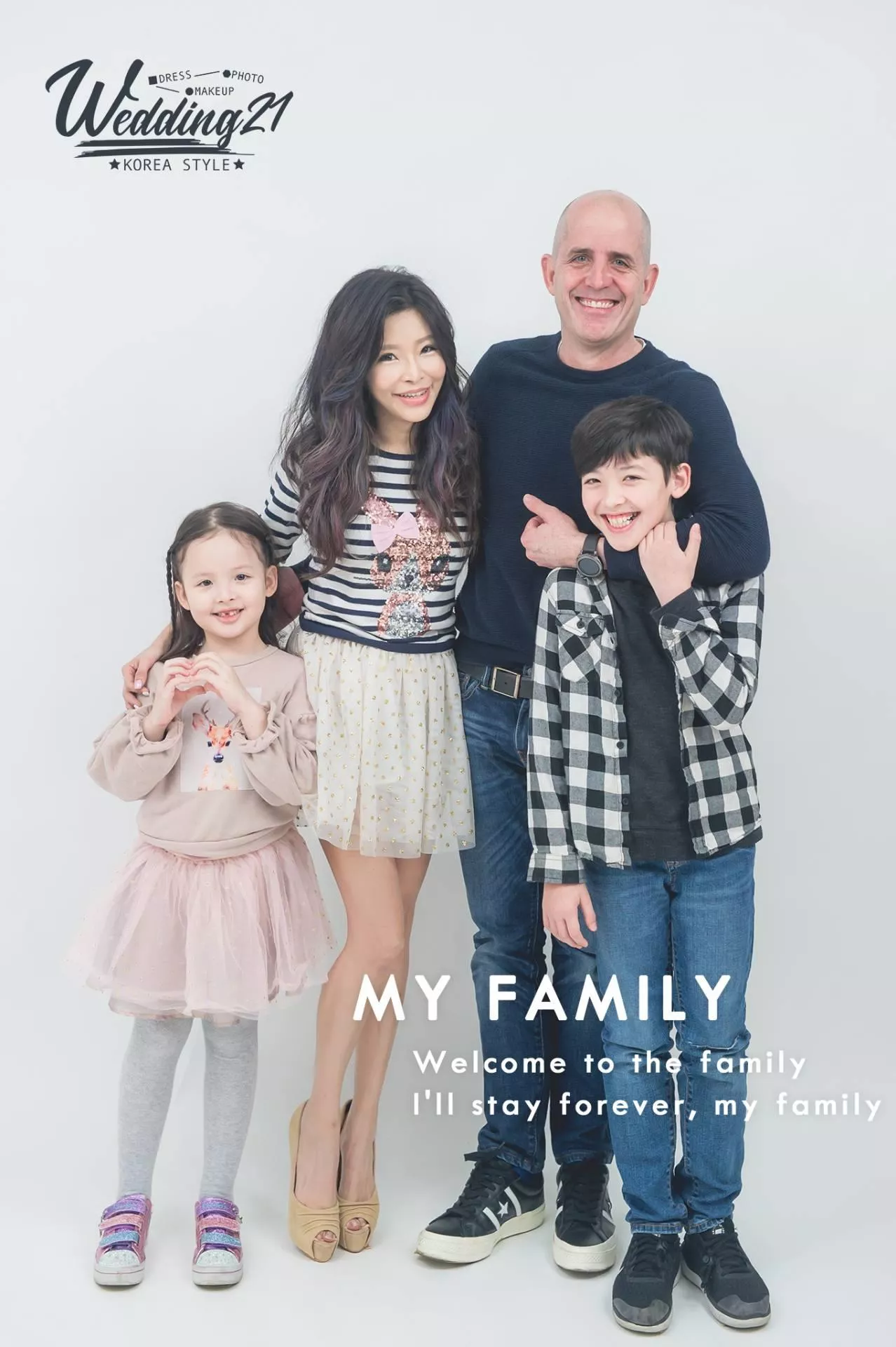 李愛綺-全家福婚紗攝影照手工婚紗禮服出租婚紗攝影照-婚紗攝影照-桃園婚紗攝影照W21禮服出租婚紗包套桃園推薦婚紗店新娘秘書新秘新密閨蜜寫真照全家福照桃園韓國韓式婚紗桃園CP值高的婚紗桃園自助婚紗美式婚紗雜誌婚紗電影婚紗45-李愛綺-全家福攝影照(5號攝影師)