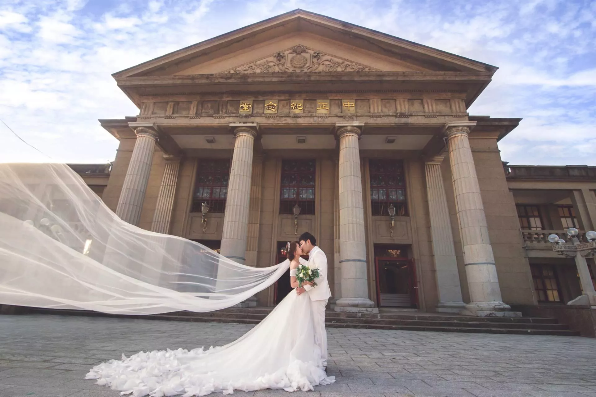 以婷-婚紗攝影照手工婚紗禮服出租婚紗攝影照-婚紗攝影照-桃園婚紗攝影照W21禮服出租婚紗包套桃園推薦婚紗店新娘秘書新秘新密閨蜜寫真照全家福照桃園韓國韓式婚紗桃園CP值高的婚紗桃園自助婚紗美式婚紗雜誌婚紗電影婚紗26-婷-婚紗攝影照(5號攝影師)