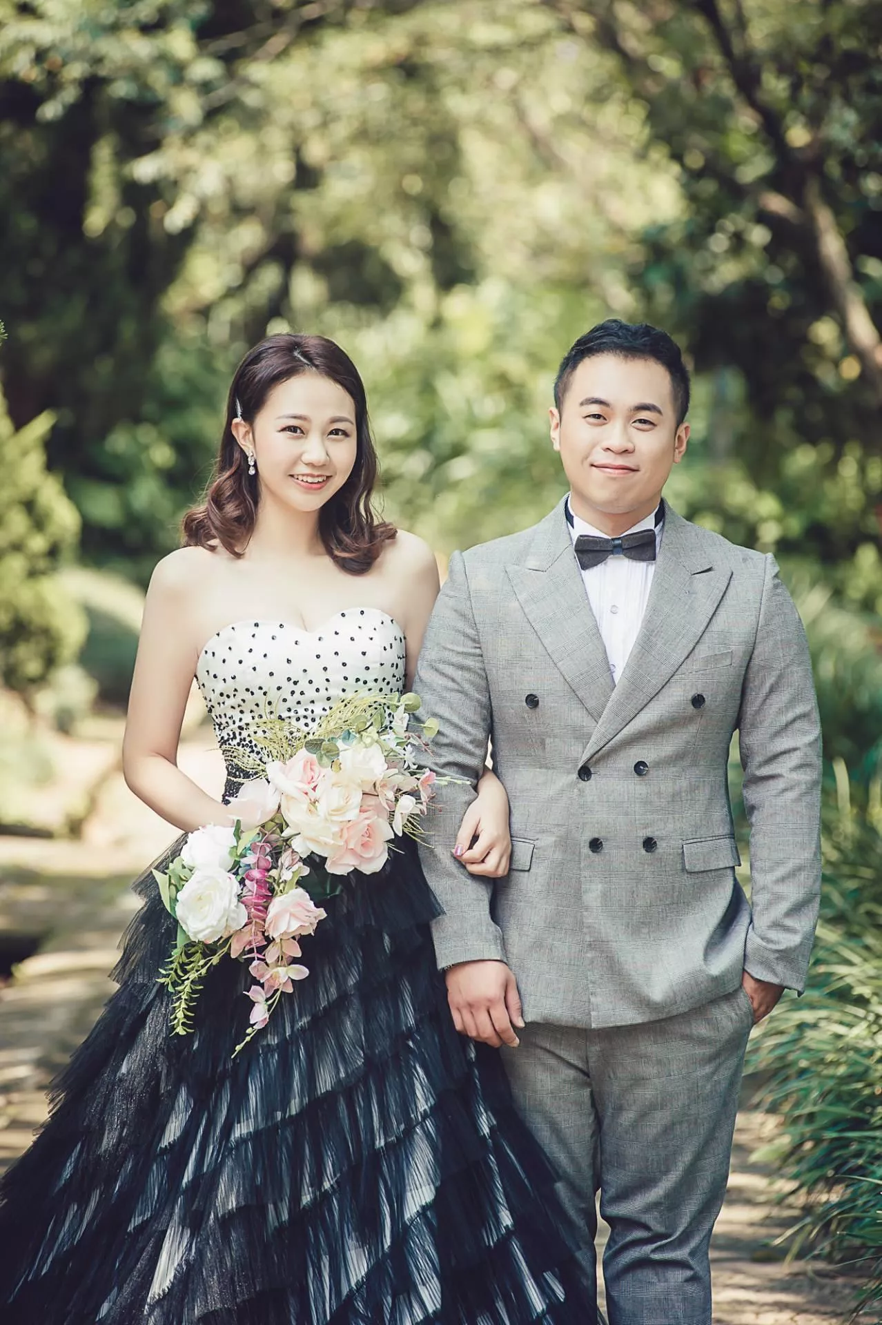 芳儀-婚紗攝影照-婚紗攝影照手工婚紗禮服出租婚紗攝影照-婚紗攝影照-桃園婚紗攝影照W21禮服出租婚紗包套桃園推薦婚紗店新娘秘書新秘新密閨蜜寫真照全家福照桃園韓國韓式婚紗桃園CP值高的婚紗桃園自助婚紗美式婚紗雜誌婚紗電影婚紗2-儀-婚紗攝影照(5號攝影師)
