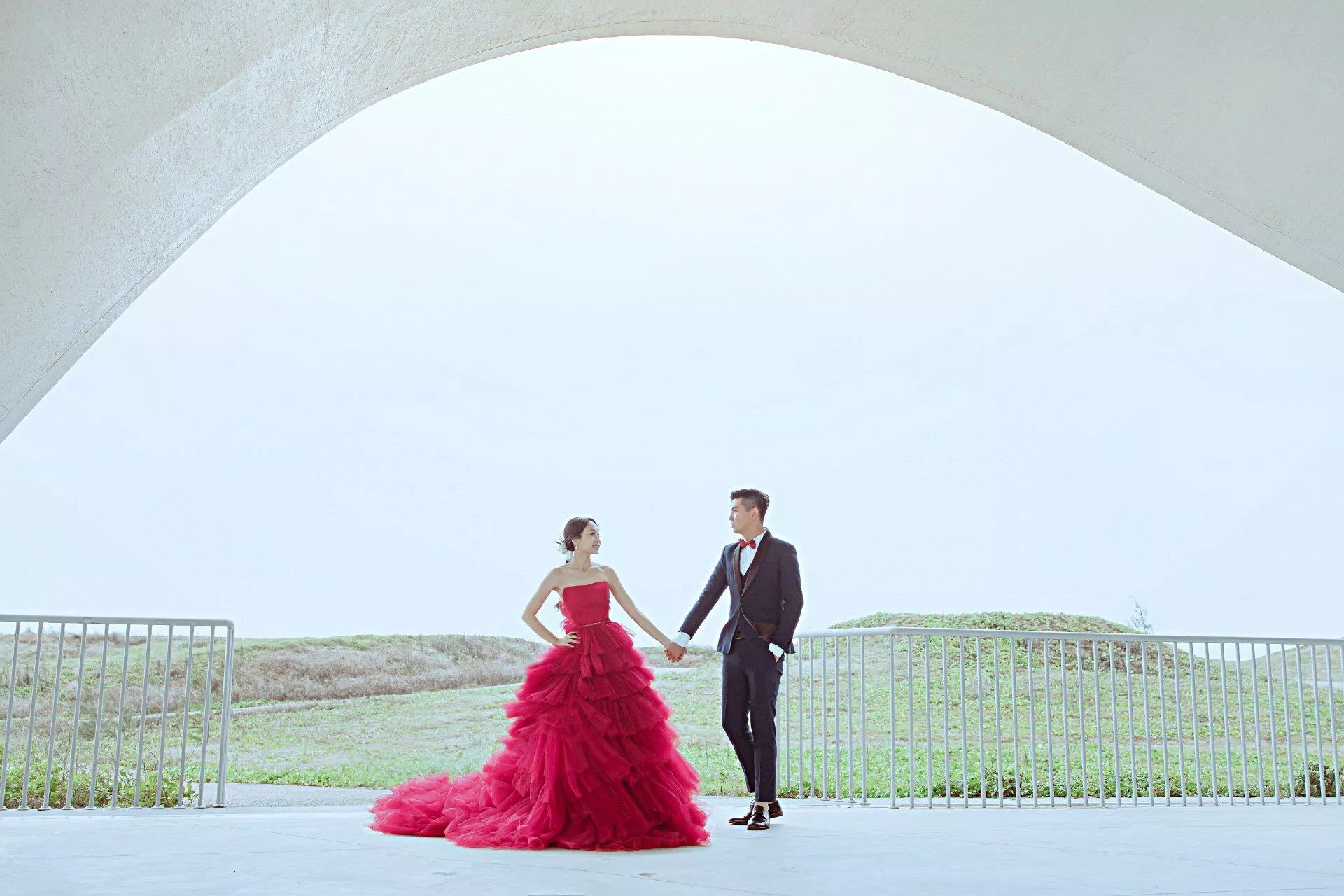 冠緯＆語婕-婚紗攝影照-婚紗攝影照手工婚紗禮服出租婚紗攝影照-婚紗攝影照-桃園婚紗攝影照W21禮服出租婚紗包套桃園推薦婚紗店新娘秘書新秘新密閨蜜寫真照全家福照桃園韓國韓式婚紗桃園CP值高的婚紗桃園自助婚紗美式婚紗雜誌婚紗電影婚紗27-婕-婚紗攝影照(2號攝影師)