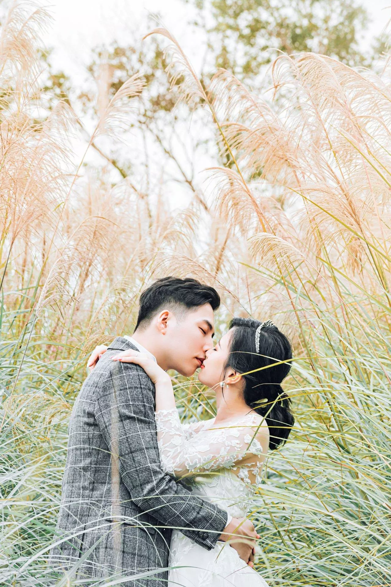 烱銘＆玲芳-婚紗攝影照-婚紗攝影照手工婚紗禮服出租婚紗攝影照-婚紗攝影照-桃園婚紗攝影照W21禮服出租婚紗包套桃園推薦婚紗店新娘秘書新秘新密閨蜜寫真照全家福照桃園韓國韓式婚紗桃園CP值高的婚紗桃園自助婚紗美式婚紗雜誌婚紗電影婚紗8-芳-婚紗攝影照(5號攝影師)