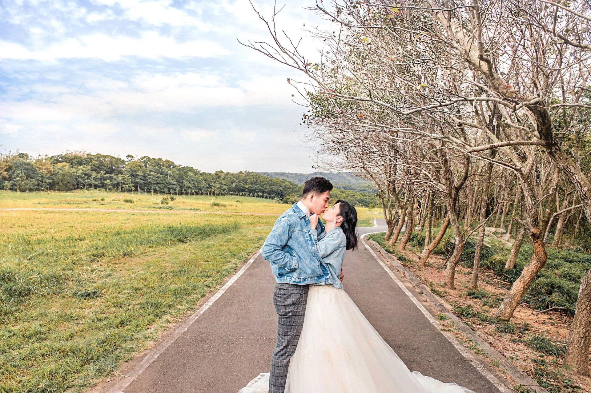 烱銘＆玲芳-婚紗攝影照-婚紗攝影照手工婚紗禮服出租婚紗攝影照-婚紗攝影照-桃園婚紗攝影照W21禮服出租婚紗包套桃園推薦婚紗店新娘秘書新秘新密閨蜜寫真照全家福照桃園韓國韓式婚紗桃園CP值高的婚紗桃園自助婚紗美式婚紗雜誌婚紗電影婚紗13-芳-婚紗攝影照(5號攝影師)