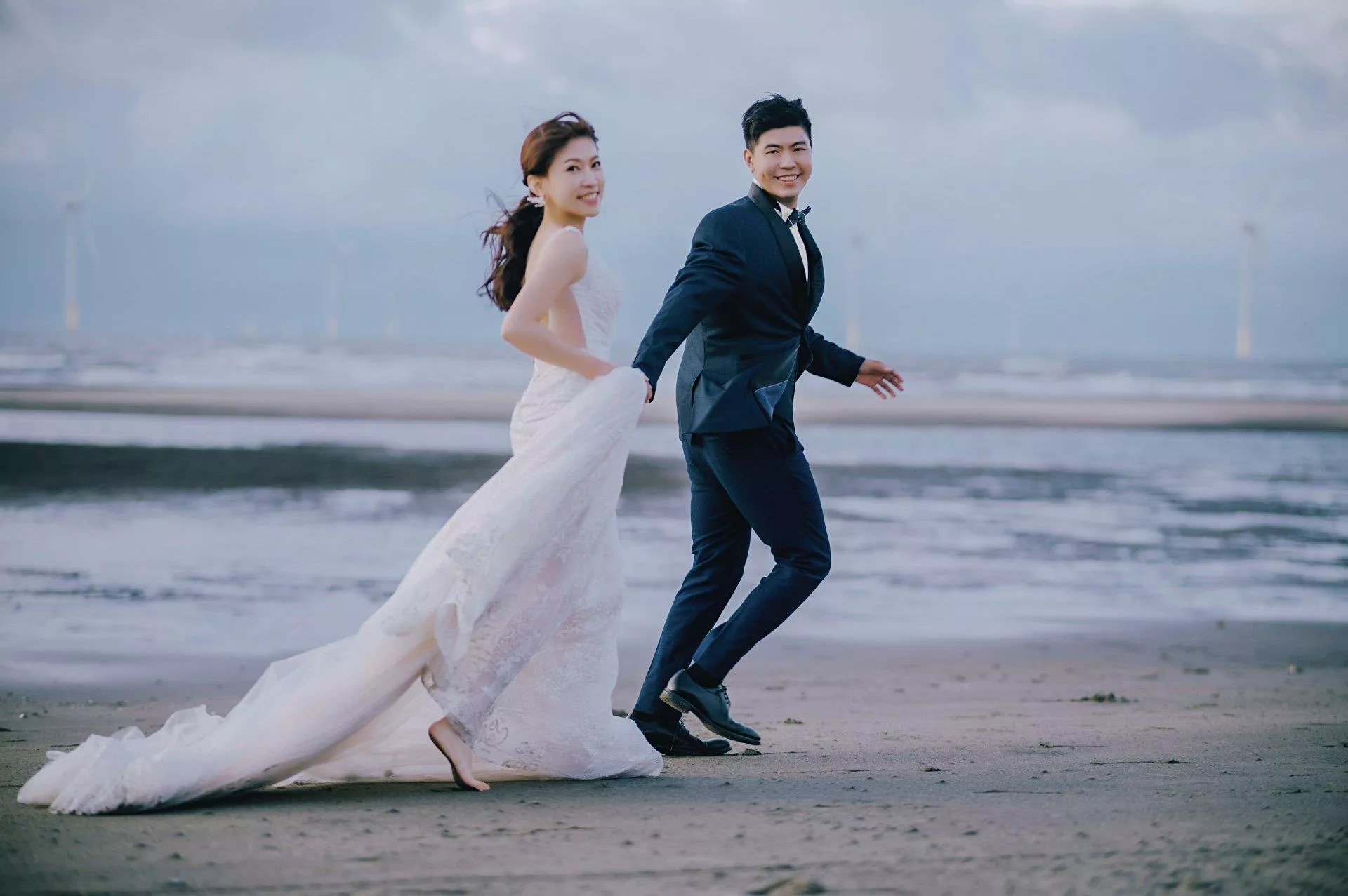 懷緯＆以佳-婚紗攝影照-婚紗攝影照手工婚紗禮服出租婚紗攝影照-婚紗攝影照-桃園婚紗攝影照W21禮服出租婚紗包套桃園推薦婚紗店新娘秘書新秘新密閨蜜寫真照全家福照桃園韓國韓式婚紗桃園CP值高的婚紗桃園自助婚紗美式婚紗雜誌婚紗電影婚紗27-佳-婚紗攝影照(8號攝影師)