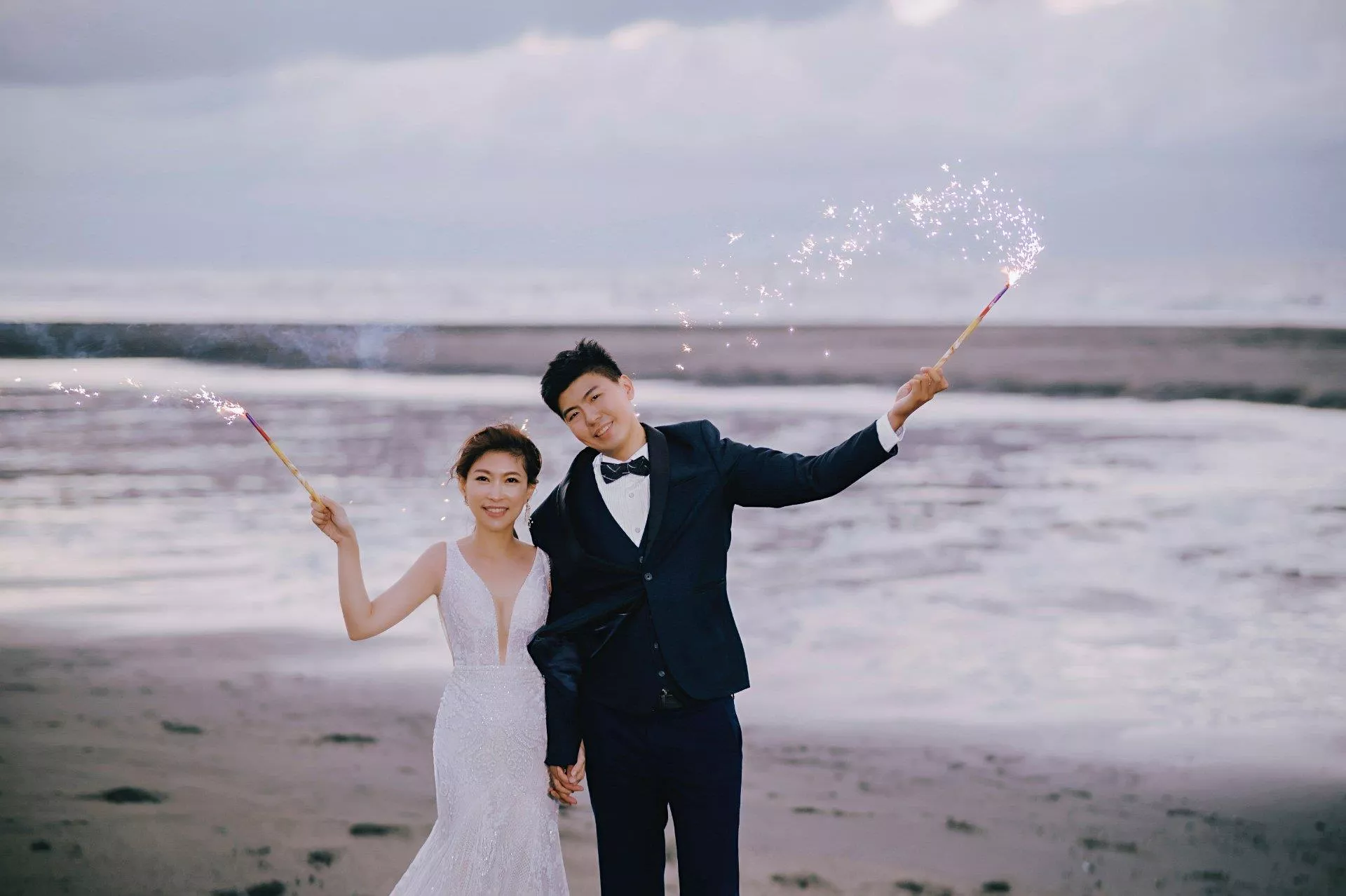 懷緯＆以佳-婚紗攝影照-婚紗攝影照手工婚紗禮服出租婚紗攝影照-婚紗攝影照-桃園婚紗攝影照W21禮服出租婚紗包套桃園推薦婚紗店新娘秘書新秘新密閨蜜寫真照全家福照桃園韓國韓式婚紗桃園CP值高的婚紗桃園自助婚紗美式婚紗雜誌婚紗電影婚紗28-佳-婚紗攝影照(8號攝影師)