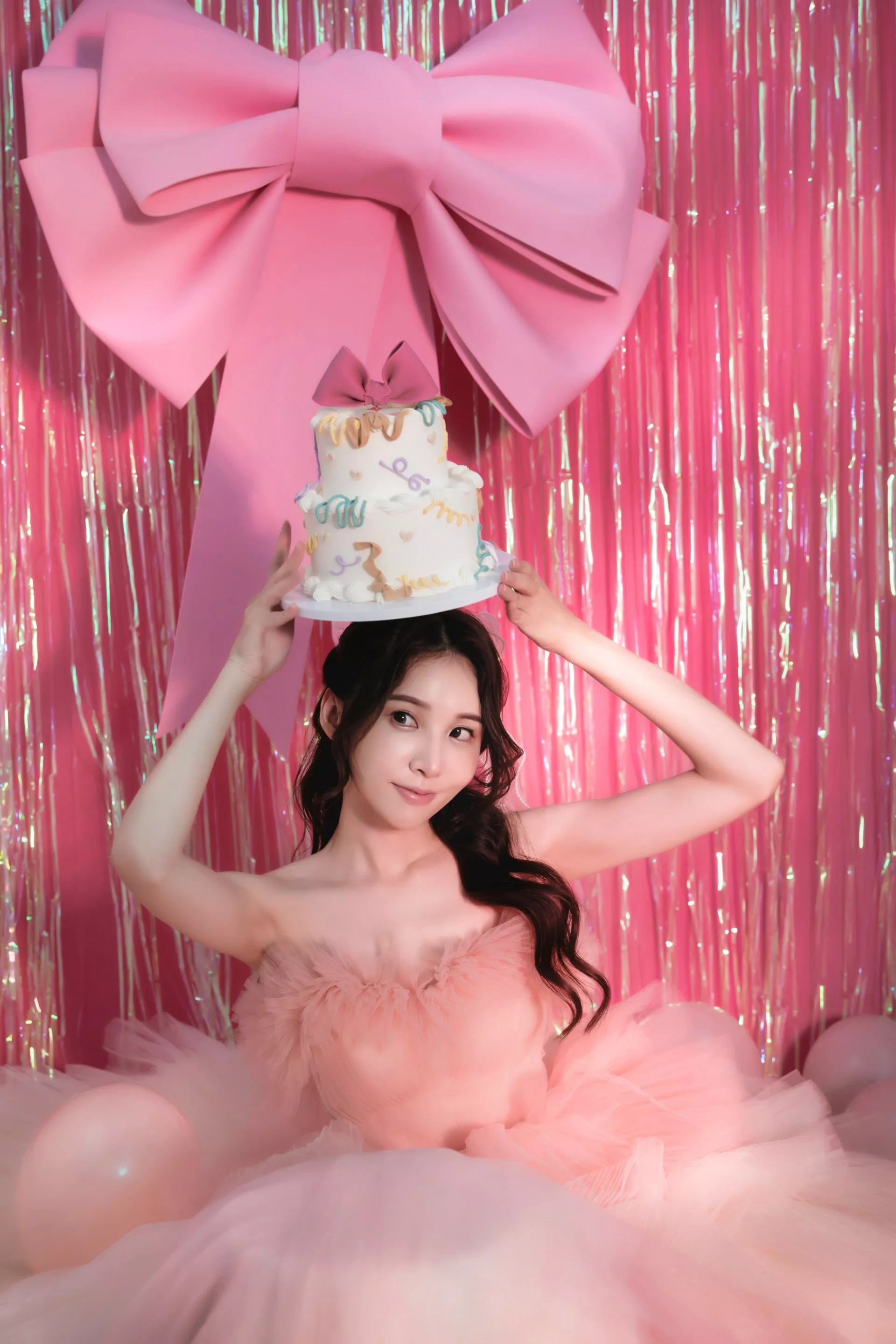 生日寫真-形象照-婚紗攝影照-桃園婚紗攝影照W21禮服出租婚紗包套桃園推薦婚紗店新娘秘書新秘新密閨蜜寫真照全家福照桃園韓國韓式婚紗桃園CP值高的婚紗桃園自助婚紗美式婚紗雜誌婚紗5273-范-生日寫真＆形象照
