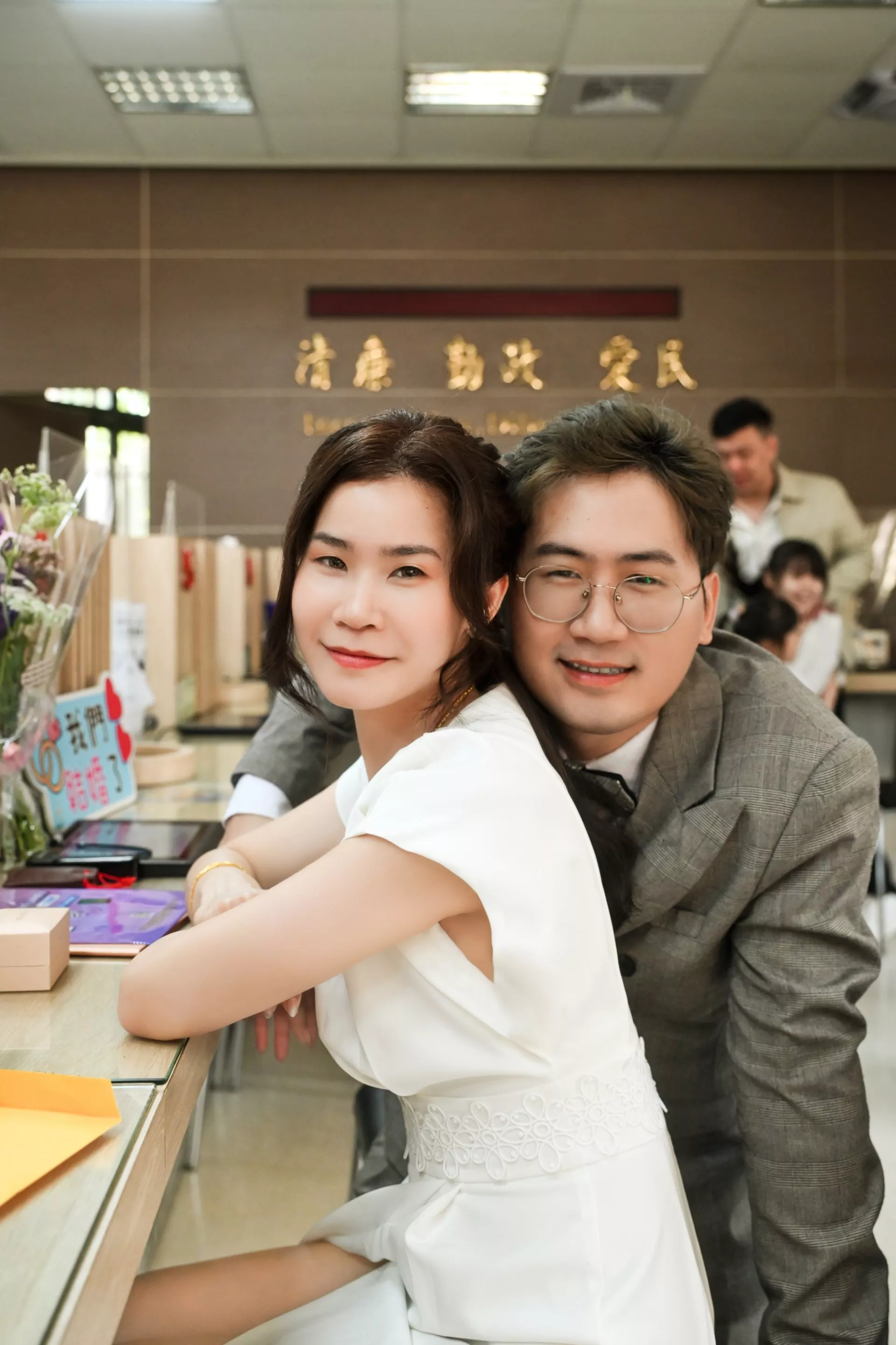 婚紗攝影照-登記婚紗照桃園婚紗攝影照W21禮服出租婚紗包套桃園推薦婚紗店新娘秘書新秘新密閨蜜寫真照全家福照桃園韓國韓式婚紗桃園CP值高的婚紗桃園自助婚紗美式婚紗雜誌婚紗電影婚紗8-侑萱-登記婚紗