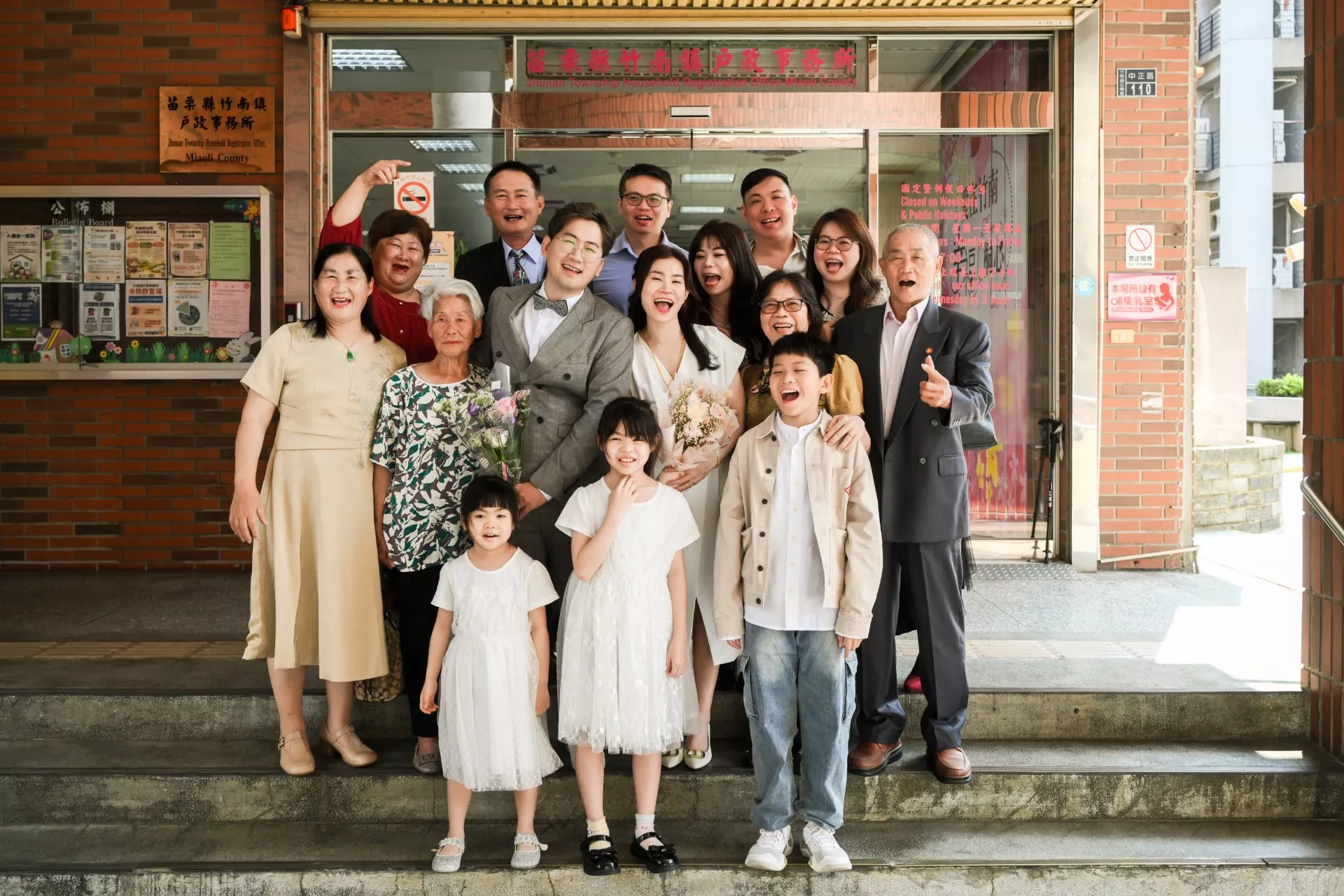 婚紗攝影照-登記婚紗照桃園婚紗攝影照W21禮服出租婚紗包套桃園推薦婚紗店新娘秘書新秘新密閨蜜寫真照全家福照桃園韓國韓式婚紗桃園CP值高的婚紗桃園自助婚紗美式婚紗雜誌婚紗電影婚紗13-侑萱-登記婚紗