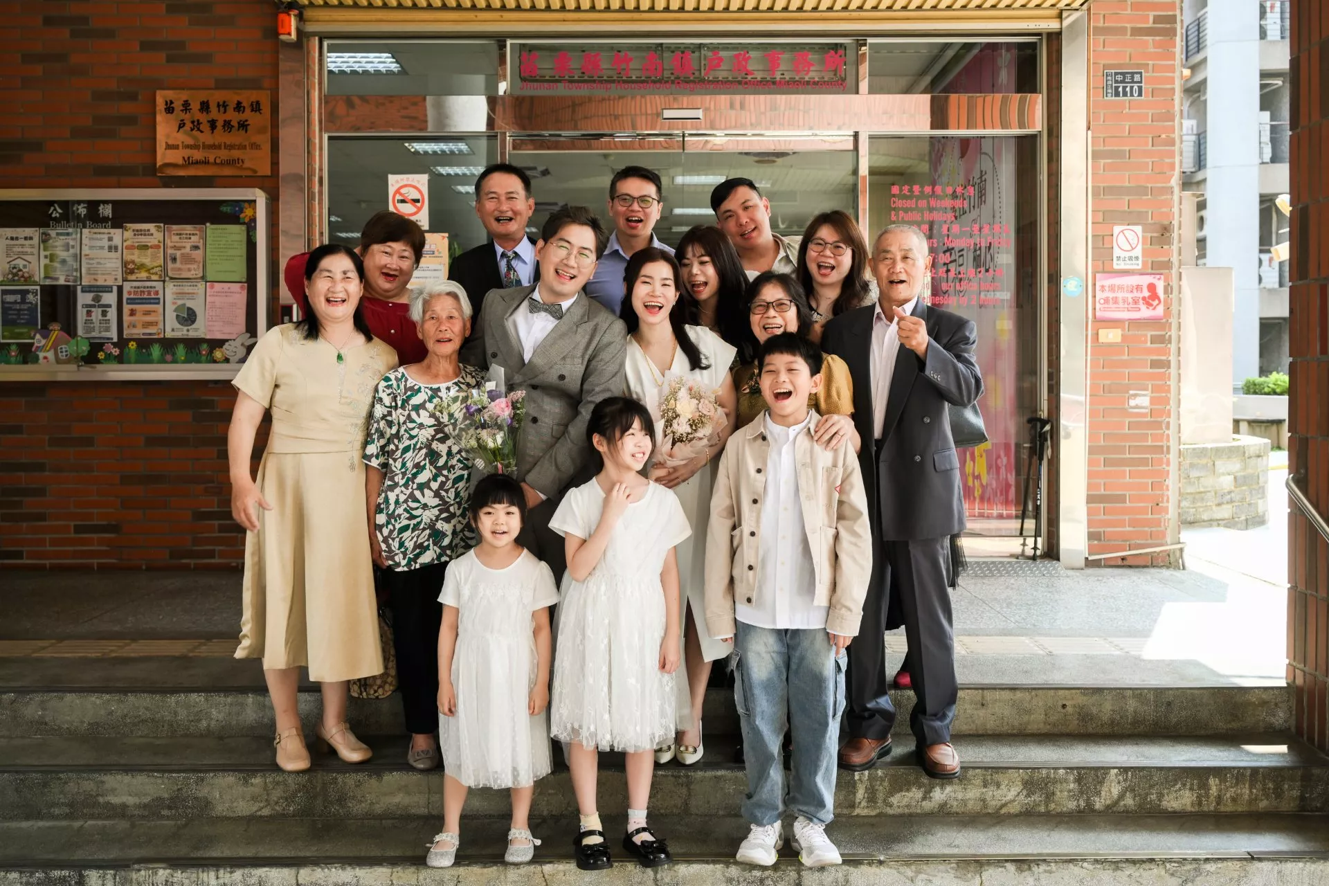 婚紗攝影照-登記婚紗照桃園婚紗攝影照W21禮服出租婚紗包套桃園推薦婚紗店新娘秘書新秘新密閨蜜寫真照全家福照桃園韓國韓式婚紗桃園CP值高的婚紗桃園自助婚紗美式婚紗雜誌婚紗電影婚紗14-侑萱-登記婚紗