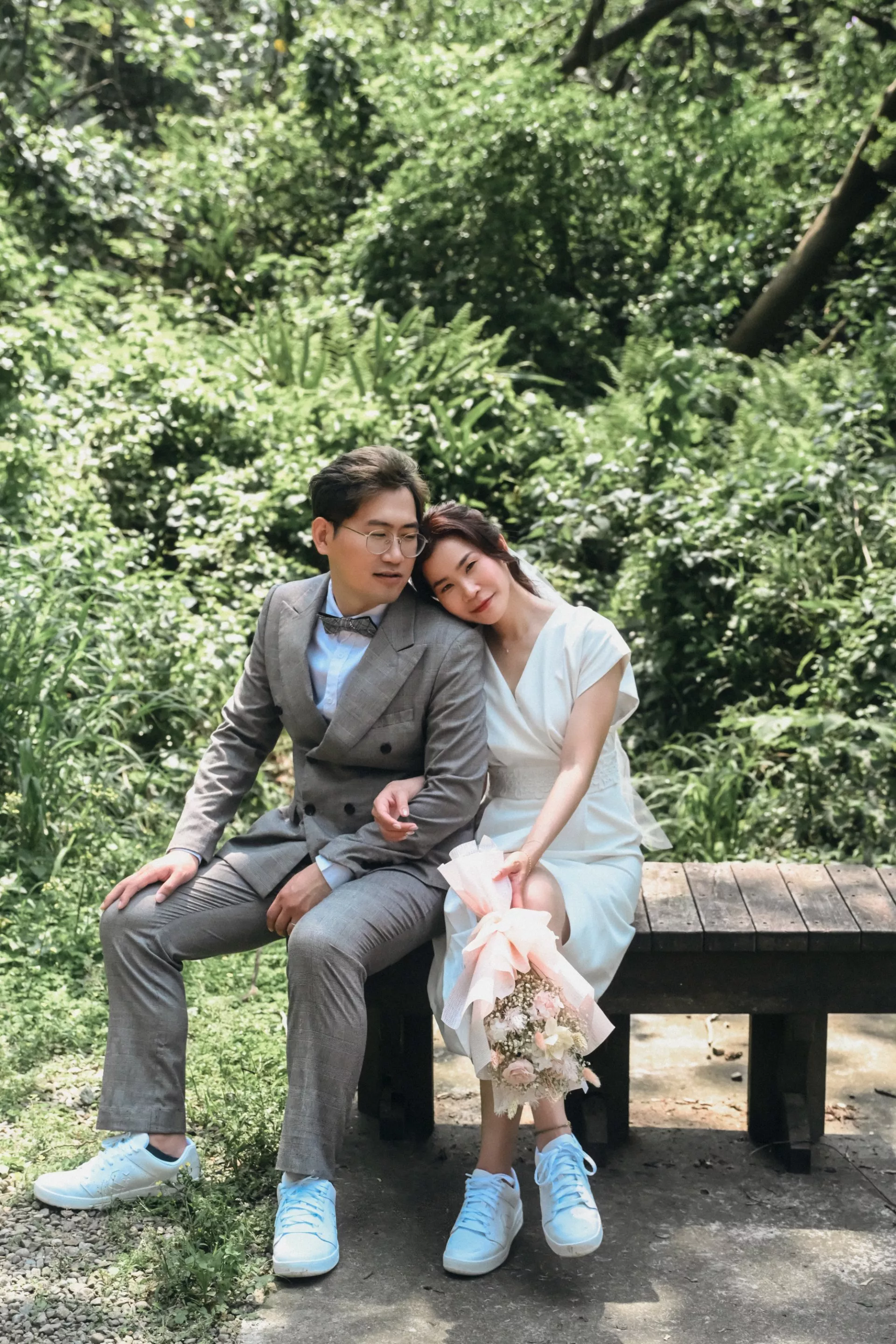 婚紗攝影照-登記婚紗照桃園婚紗攝影照W21禮服出租婚紗包套桃園推薦婚紗店新娘秘書新秘新密閨蜜寫真照全家福照桃園韓國韓式婚紗桃園CP值高的婚紗桃園自助婚紗美式婚紗雜誌婚紗電影婚紗19-侑萱-登記婚紗